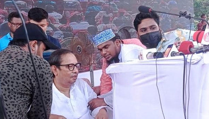 বক্তব্যের সময় জ্ঞান হারালেন জাকের পার্টির চেয়ারম্যান